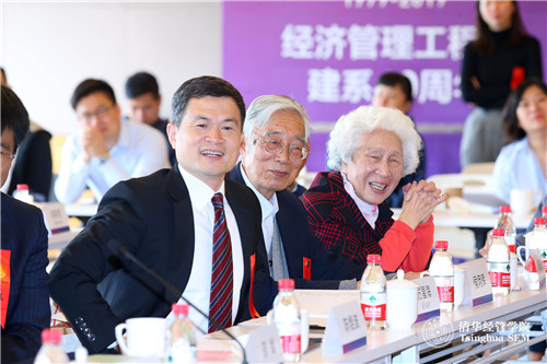 1556522095567036842.jpg 老教师及校友.jpg