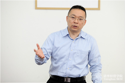 1496219563542061335.jpg 图1-清华大学总会计师、经管学院党委副书记、创新创业与战略系焦捷教授致开幕辞_meitu_1.jpg